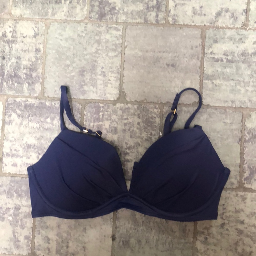 Victoria’s Secret bikini top